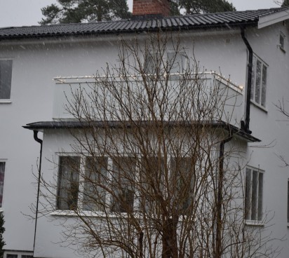 Fasadrenovering, takomläggning och fönsterrenovering i Enskede